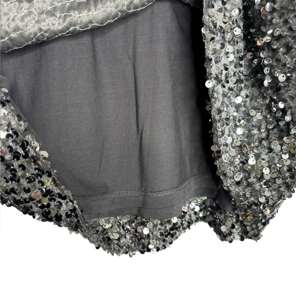 NWT Alex Marie Lia Sequin Velvet Top Silver Crew Neck Short Sleeve Size Small - Picture 7 of 11